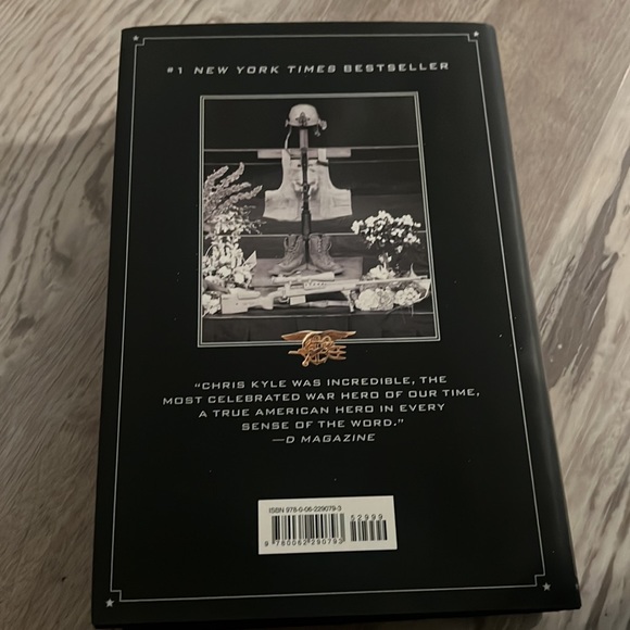 American sniper by Jim DeFelice and Scott McEwen - Picture 2 of 4